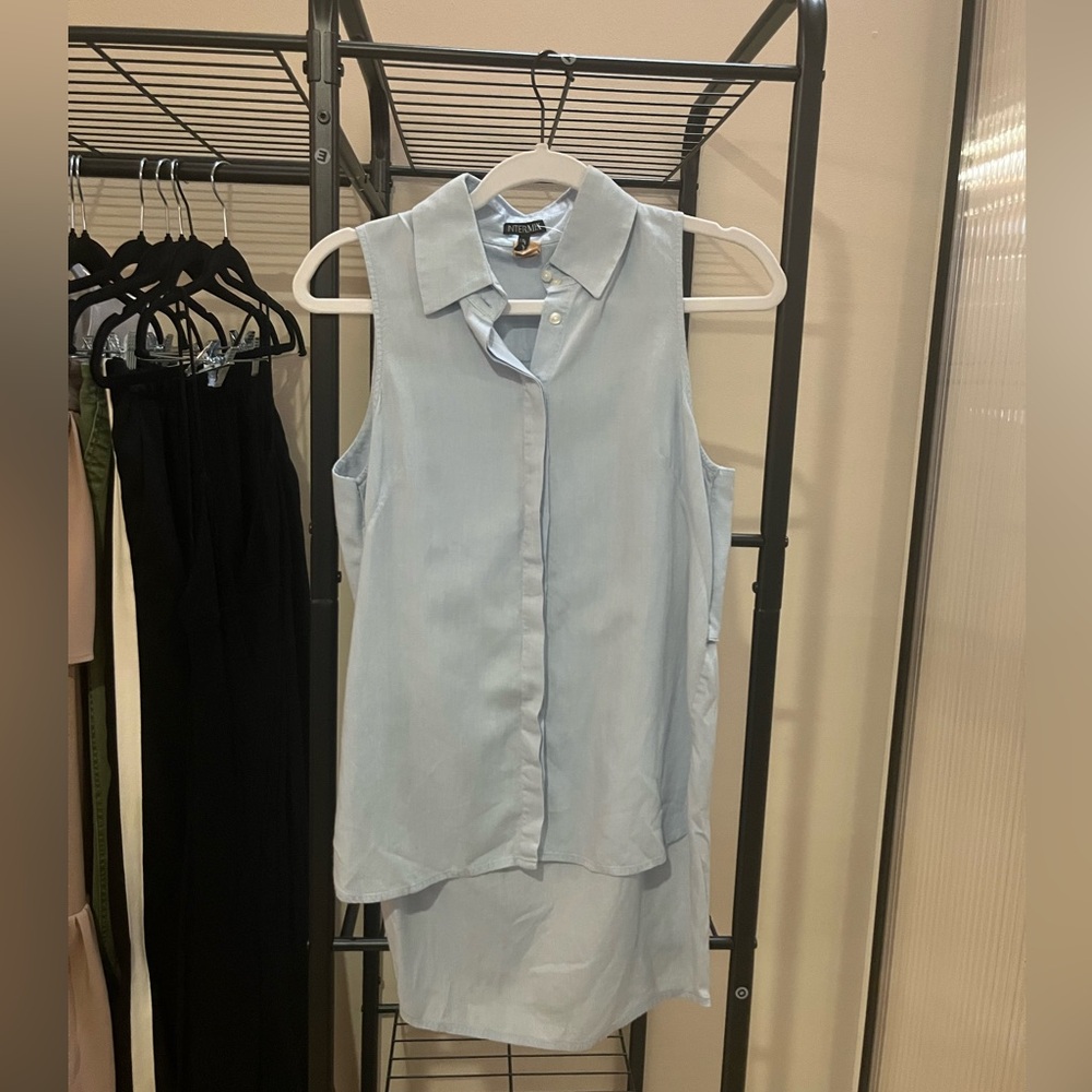 Intermix Sleeveless Buttoned Down Shirt